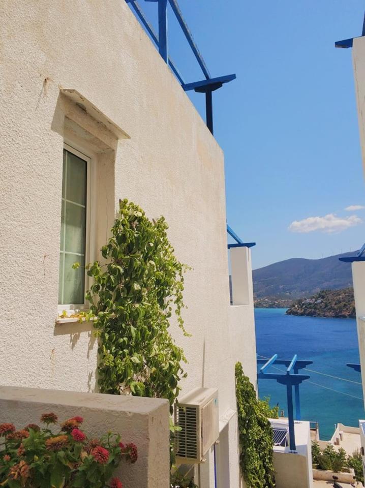 Rania Studios Poros Town Exterior foto
